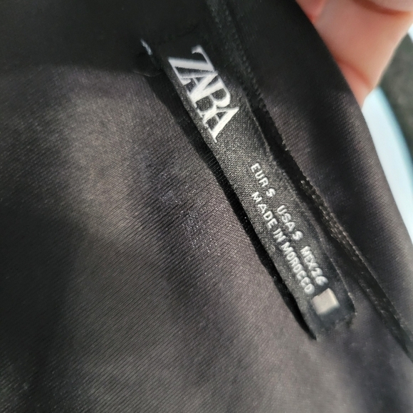 Zara Surplice Neck Floral Print Balloon Sleeve Mini Dress Black Size S - Picture 8 of 14